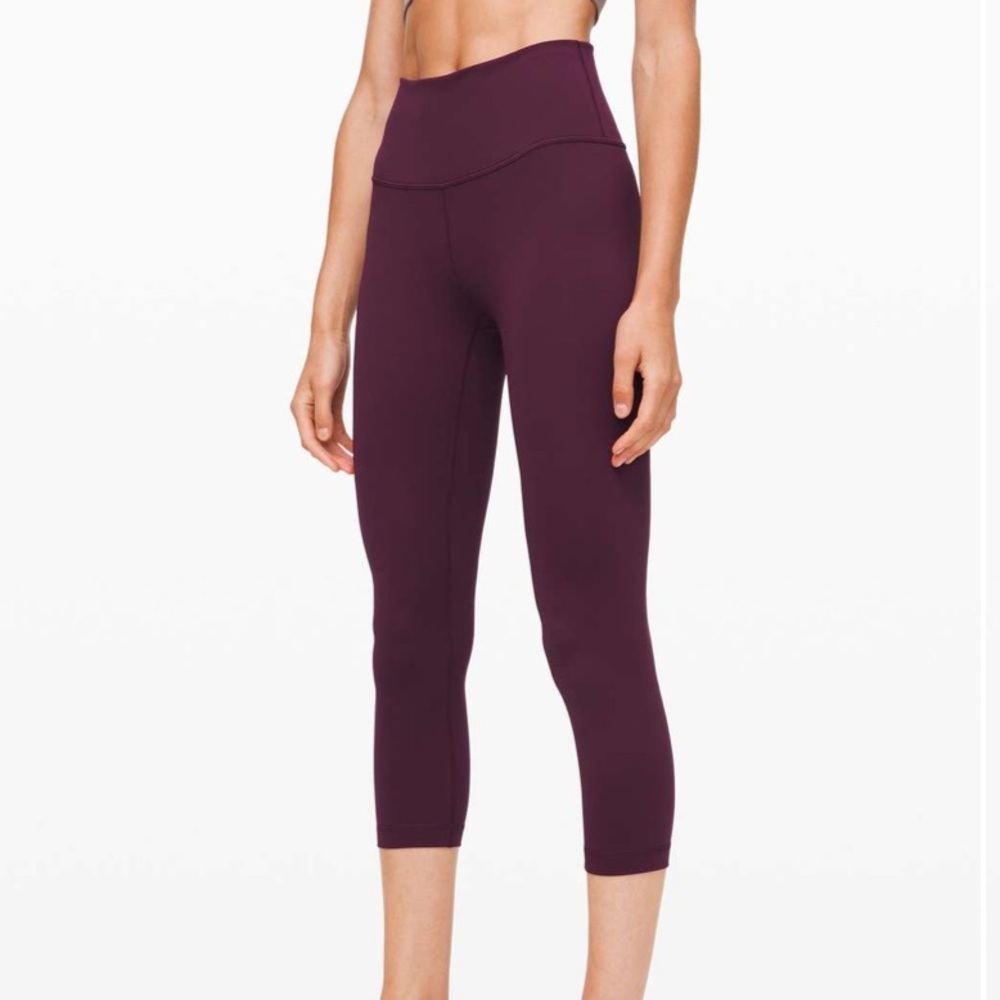 Lululemon Wunder Under Crop HR Full-On Luxtreme 21" Size 4 in Arctic Plum